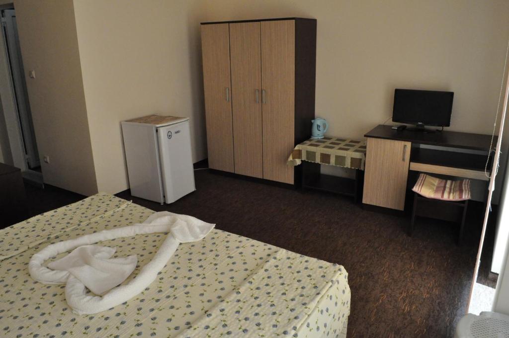 St. George Apartments Nesebar Room photo