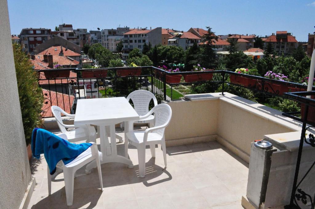 St. George Apartments Nesebar Exterior photo