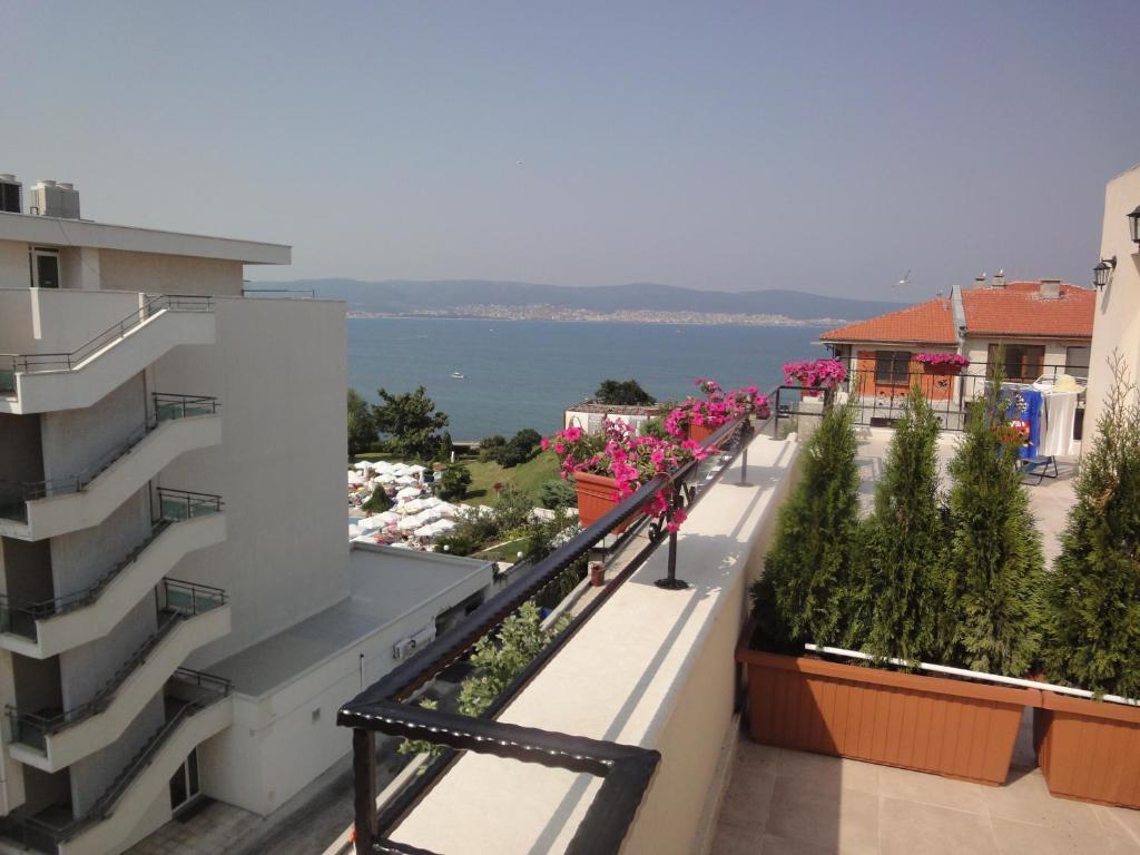 St. George Apartments Nesebar Room photo